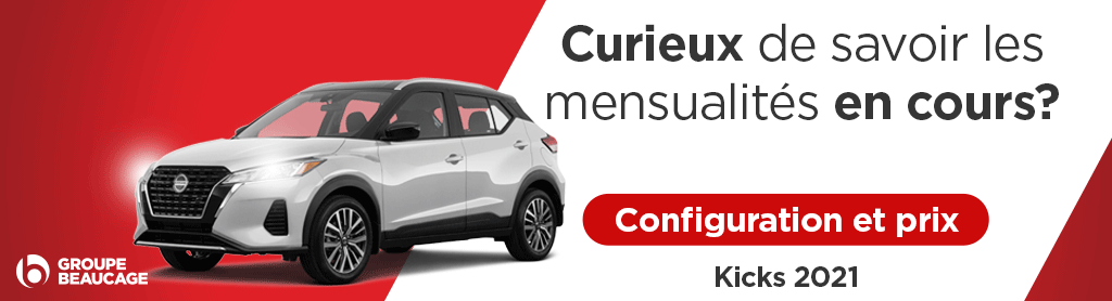 Bannière du Nissan Kicks 2021 argent et noir invitant à connaître les mensualités et à configurer son véhicule
