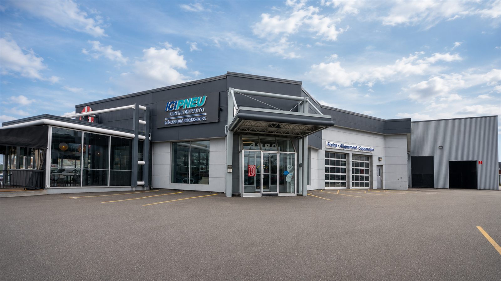 Façade de Ici Pneu — Centre de l'auto