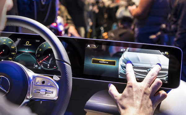 Read more about the article Le système Mercedes-Benz User Experience expliqué