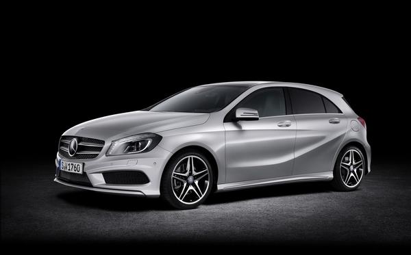 Read more about the article Mercedes-Benz présente sa plus petite voiture de grand luxe, la Classe A 2012