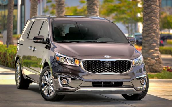 Read more about the article Ce qu’ils disent de la nouvelle Kia Sedona 2015