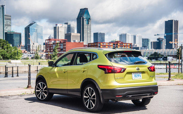 Read more about the article Nissan Qashqai 2019 vs Honda HR-V 2019