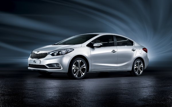 Read more about the article La Kia Forte 2014: élégante, futuriste et dynamique