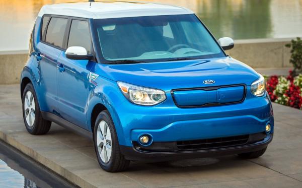 Read more about the article La Kia Soul EV est la première voiture canadienne de l’année selon l’AJAC