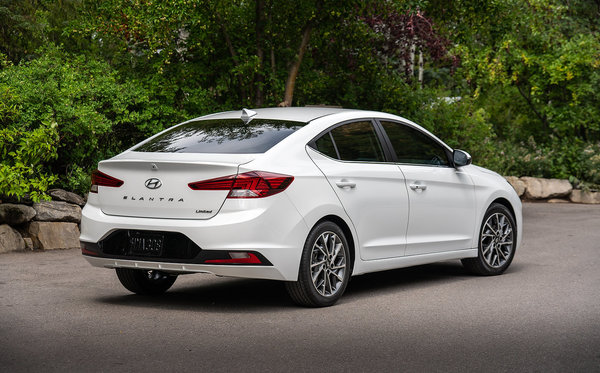 Read more about the article La nouvelle Hyundai Elantra 2019 approche