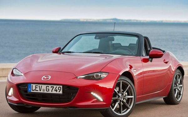 Read more about the article Ce que les experts pensent de la Mazda MX-5