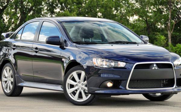 Read more about the article Mitsubishi Lancer 2015 : une berline compacte différente