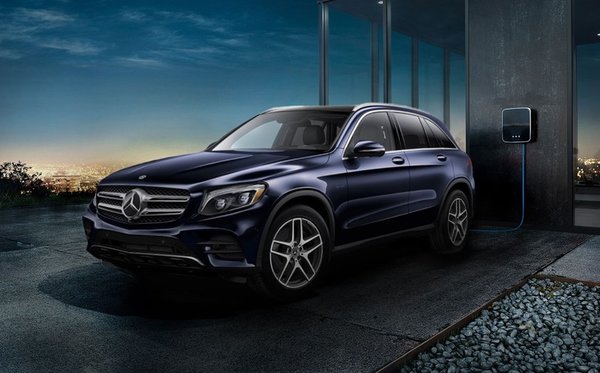 Read more about the article Mercedes-Benz GLC 350e et GLE 550e : deux VUS hybrides sans compromis