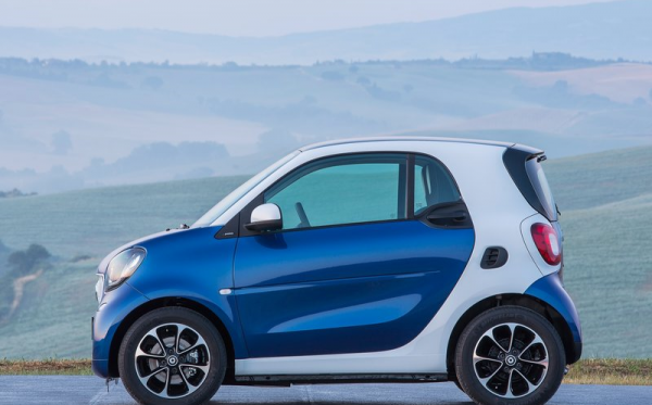 Read more about the article smart dévoile la fortwo 2015.