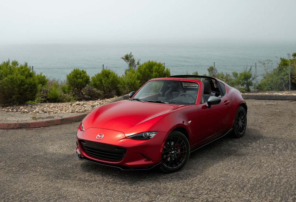 Read more about the article Mazda MX-5 : c’est le temps de vous faire plaisir à l’approche de l’été