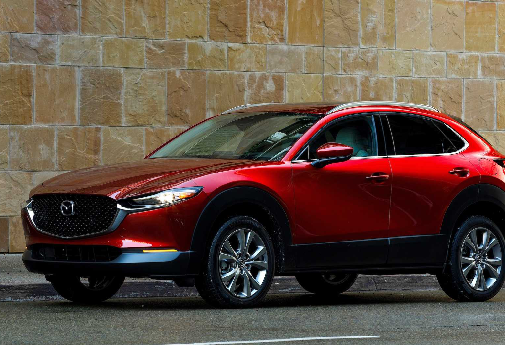 Read more about the article Mazda CX-30 2020 et Nissan Qashqai 2020 : des incontournables en 2020
