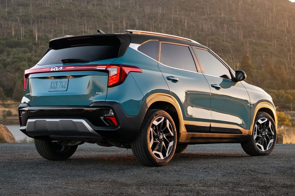 ARTICLE KIA SELTOS vs SUBARU CROSSTREK vs HONDA HR V seltos derriere