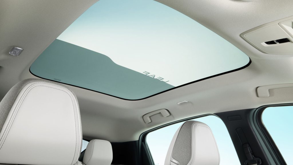 ARTICLE NISSAN LEAF 2026 5 CHOSES A SAVOIR 1920X1080 TOIT PANORAMIQUE