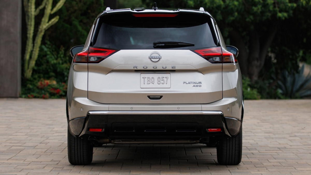 Nissan Rogue 2026 vu de l’arrière